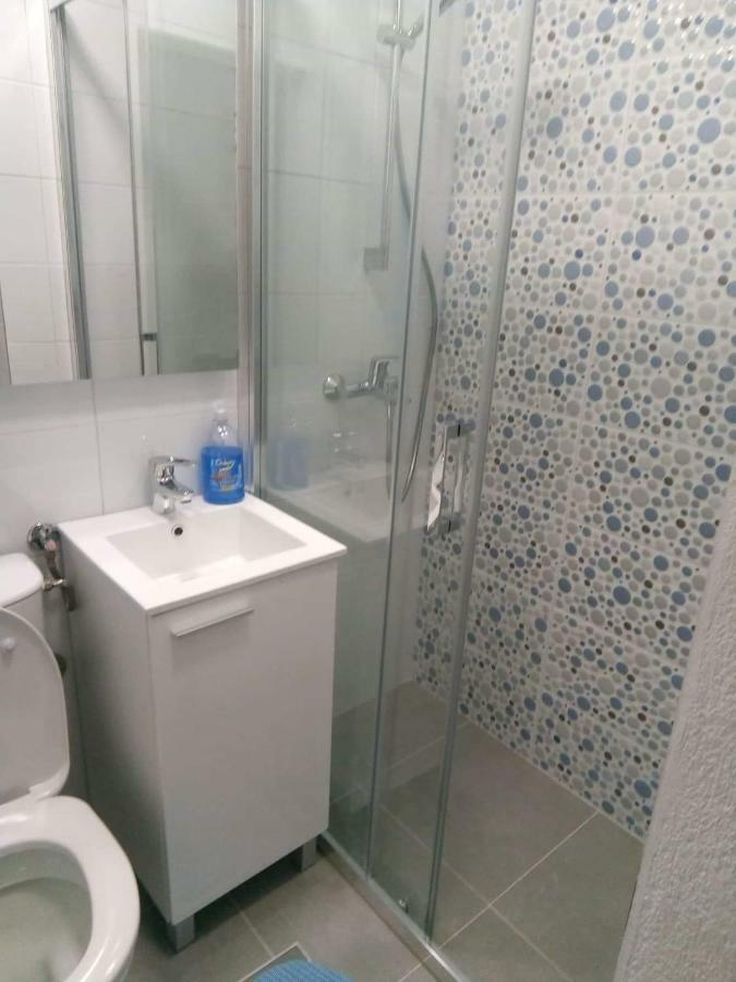 פודגורה Apartments And Rooms Niksa מראה חיצוני תמונה