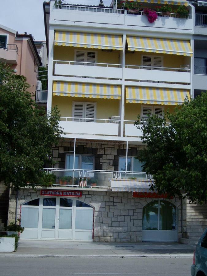 פודגורה Apartments And Rooms Niksa מראה חיצוני תמונה