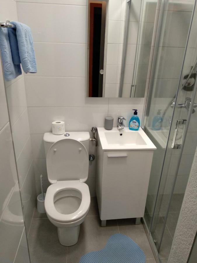 פודגורה Apartments And Rooms Niksa מראה חיצוני תמונה