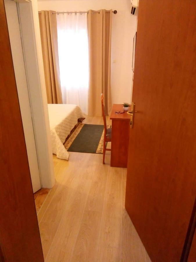 פודגורה Apartments And Rooms Niksa מראה חיצוני תמונה