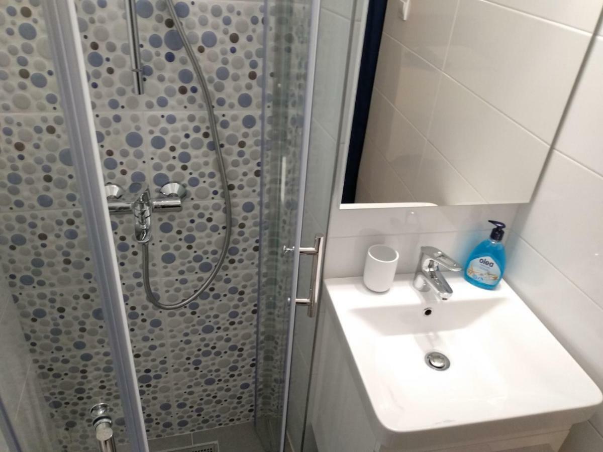 פודגורה Apartments And Rooms Niksa מראה חיצוני תמונה