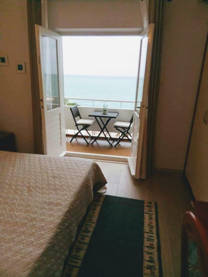 פודגורה Apartments And Rooms Niksa מראה חיצוני תמונה
