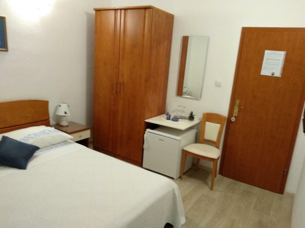 פודגורה Apartments And Rooms Niksa מראה חיצוני תמונה