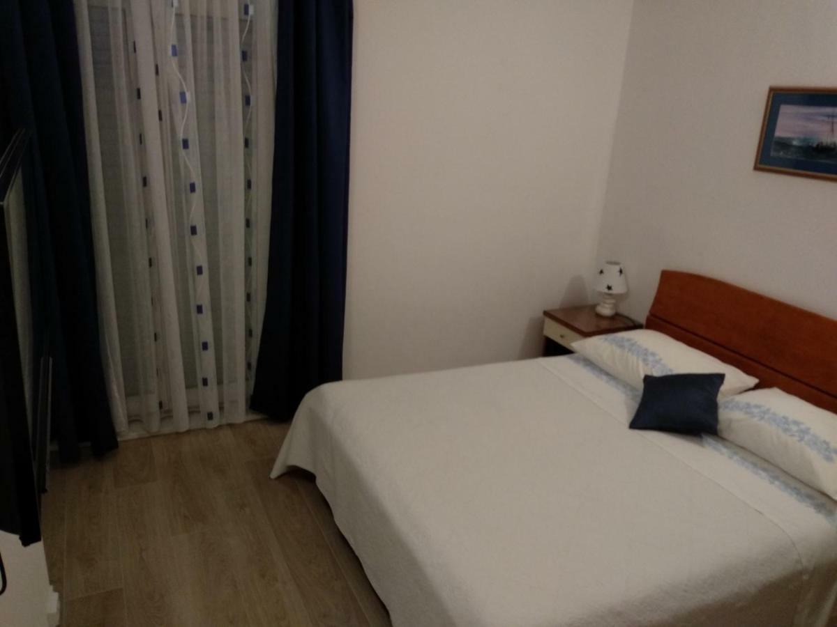 פודגורה Apartments And Rooms Niksa מראה חיצוני תמונה