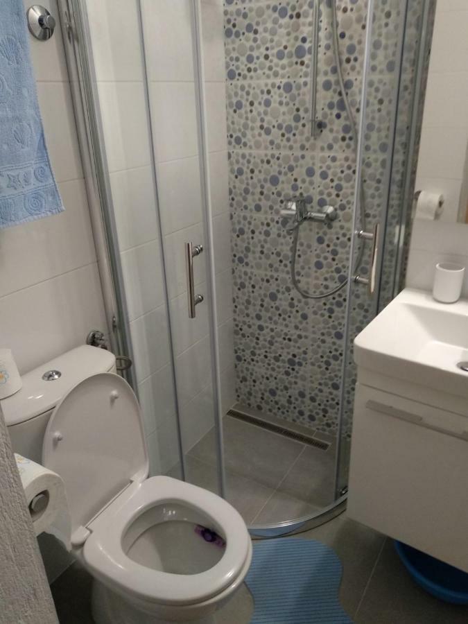 פודגורה Apartments And Rooms Niksa מראה חיצוני תמונה